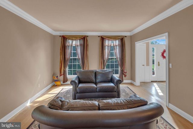 2 DAIRY FARM LANE, Lambertville, NJ 08530