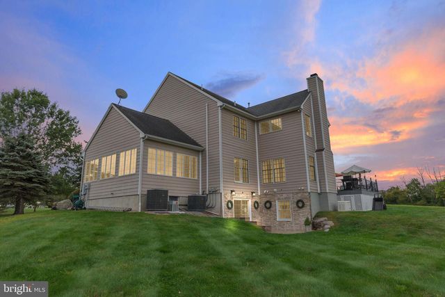 2 DAIRY FARM LANE, Lambertville, NJ 08530