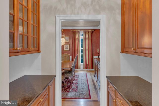 2 DAIRY FARM LANE, Lambertville, NJ 08530