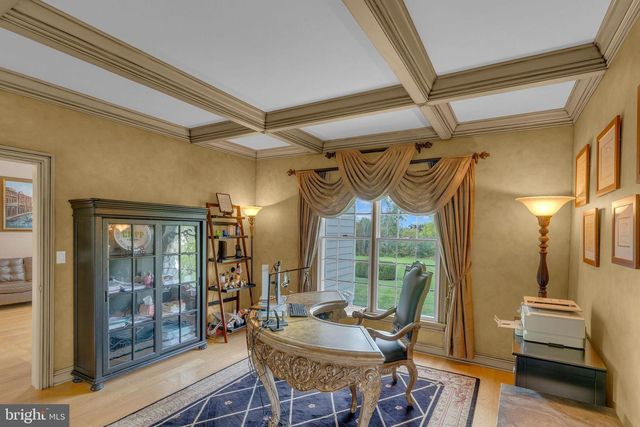 2 DAIRY FARM LANE, Lambertville, NJ 08530