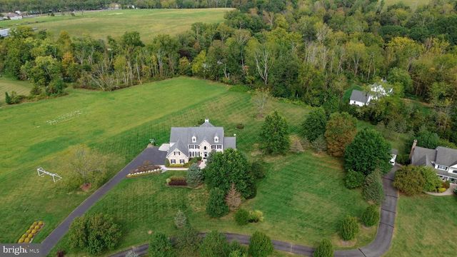 2 DAIRY FARM LANE, Lambertville, NJ 08530
