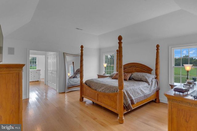 2 DAIRY FARM LANE, Lambertville, NJ 08530