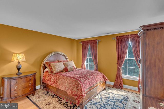 2 DAIRY FARM LANE, Lambertville, NJ 08530