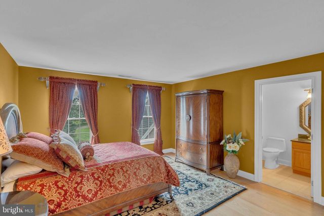 2 DAIRY FARM LANE, Lambertville, NJ 08530