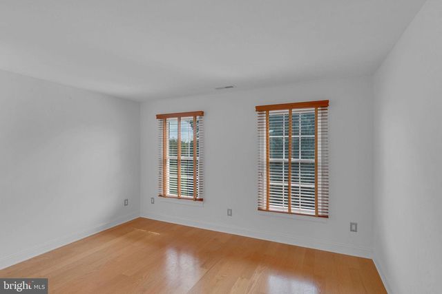 2 DAIRY FARM LANE, Lambertville, NJ 08530