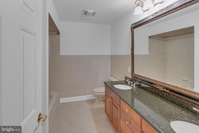 2 DAIRY FARM LANE, Lambertville, NJ 08530