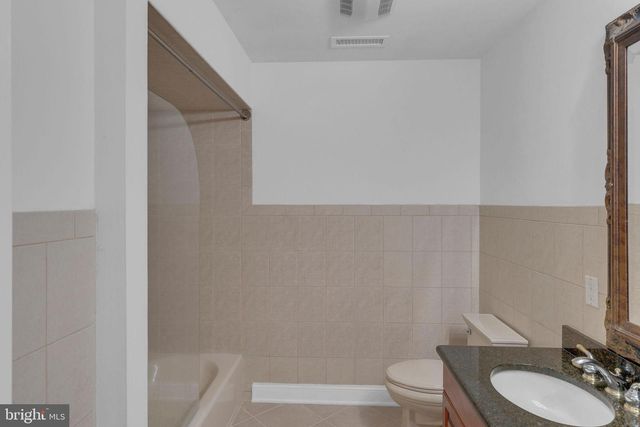 2 DAIRY FARM LANE, Lambertville, NJ 08530