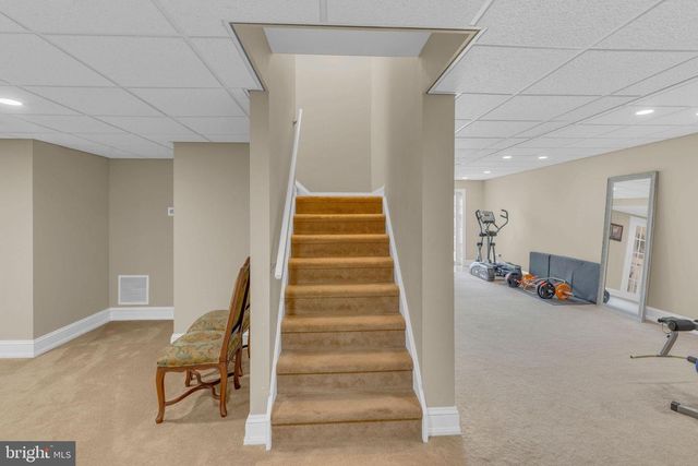 2 DAIRY FARM LANE, Lambertville, NJ 08530