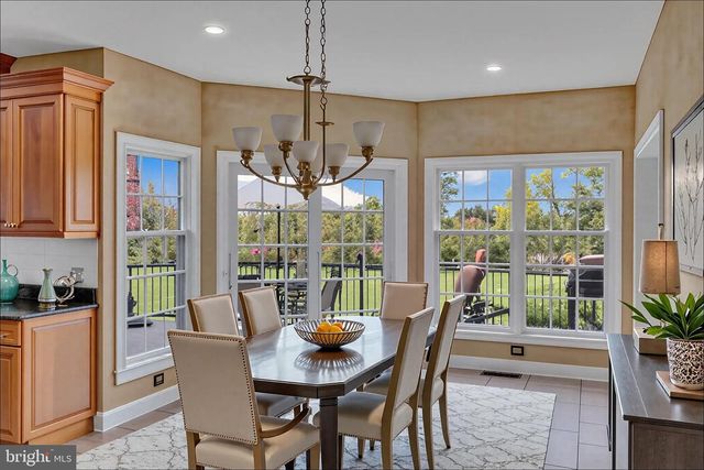 2 DAIRY FARM LANE, Lambertville, NJ 08530