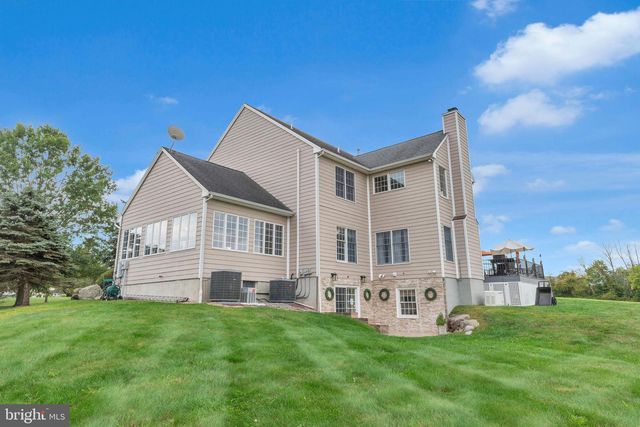 2 DAIRY FARM LANE, Lambertville, NJ 08530