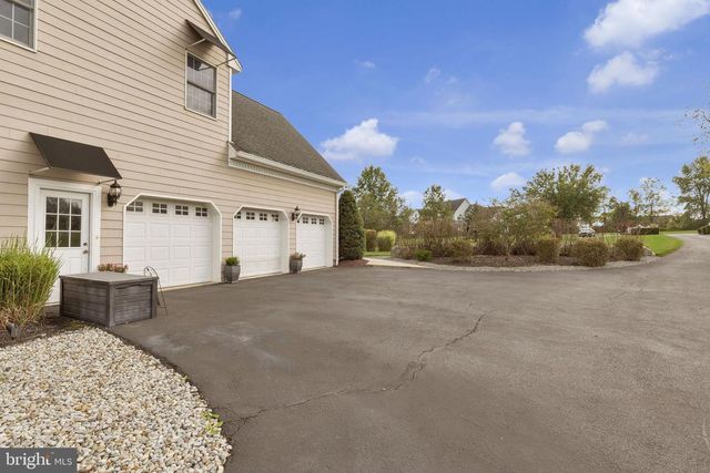 2 DAIRY FARM LANE, Lambertville, NJ 08530