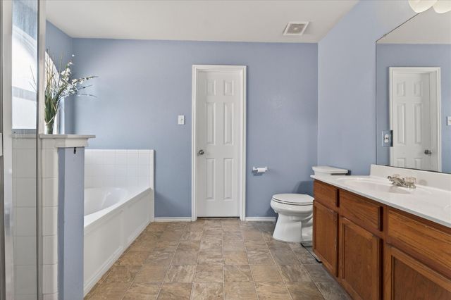 1652 Lionheart Drive, Little Elm, TX 75036