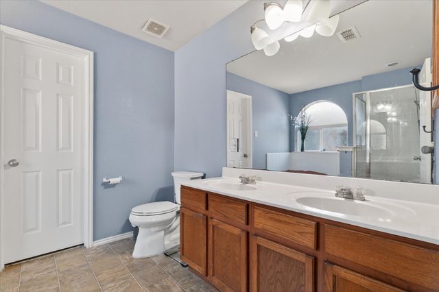 1652 Lionheart Drive, Little Elm, TX 75036