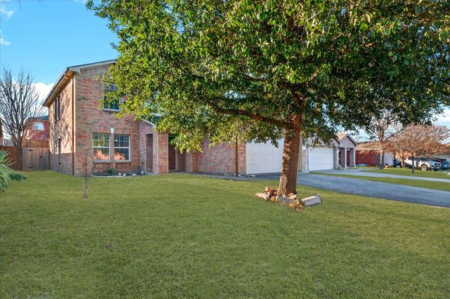 1652 Lionheart Drive, Little Elm, TX 75036