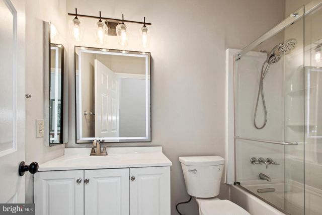 704 SUFFIELD DR, Gaithersburg, MD 20878