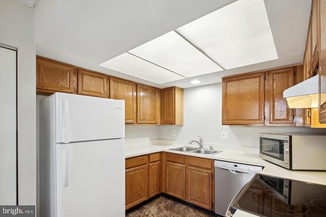 704 SUFFIELD DR, Gaithersburg, MD 20878