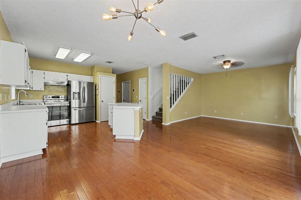 Image 14 of property listing at 16824 STANZA COURT, Tampa, FL 33624