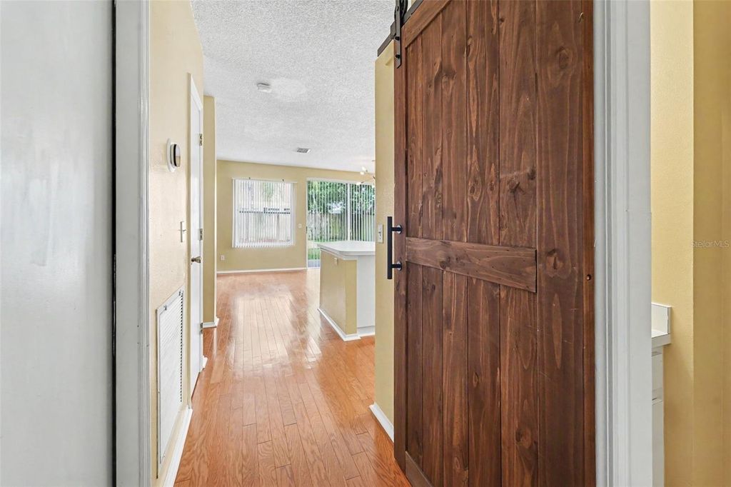 Image 16 of property listing at 16824 STANZA COURT, Tampa, FL 33624