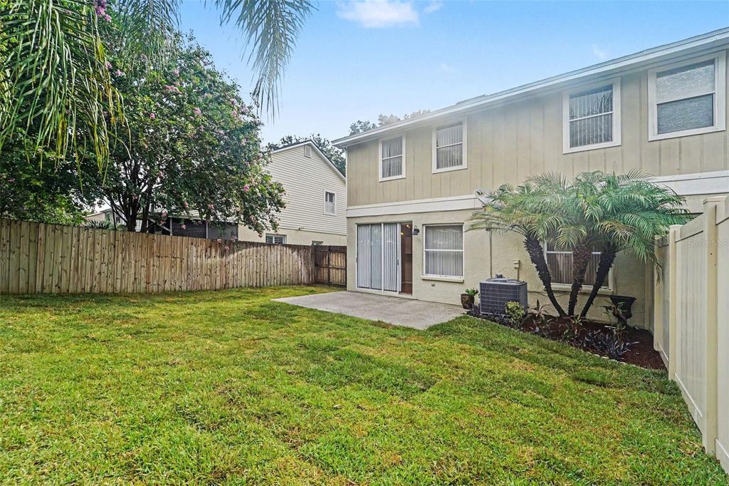 Image 26 of property listing at 16824 STANZA COURT, Tampa, FL 33624