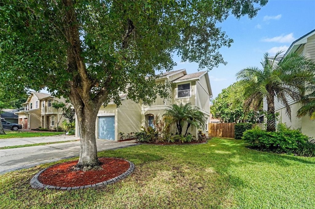 Image 30 of property listing at 16824 STANZA COURT, Tampa, FL 33624