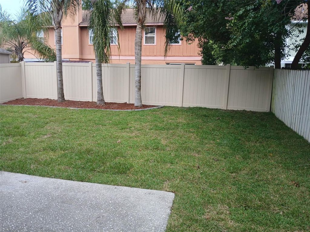 Image 37 of property listing at 16824 STANZA COURT, Tampa, FL 33624
