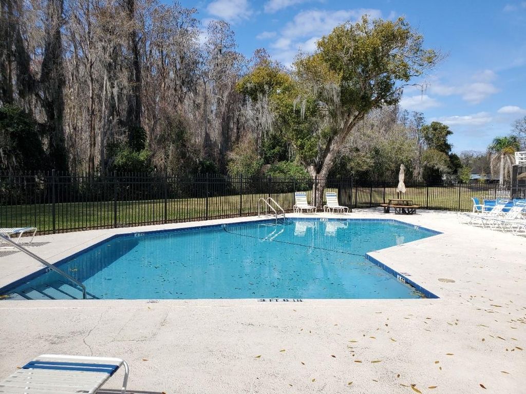 Image 38 of property listing at 16824 STANZA COURT, Tampa, FL 33624