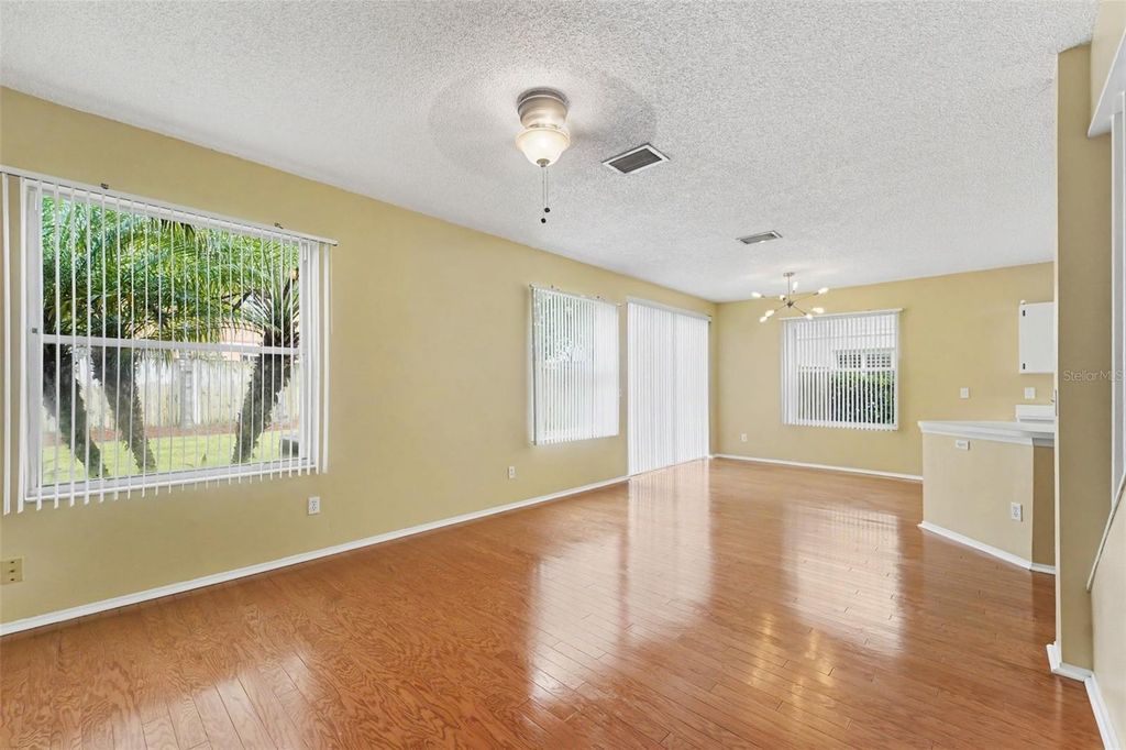 Image 6 of property listing at 16824 STANZA COURT, Tampa, FL 33624