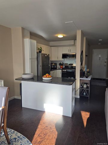 125-10 Queens Boulevard 515, Kew Gardens, NY 11415