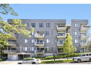 2752 N Clay St 202, Denver, CO 80211
