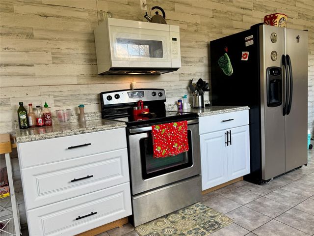 307 Deerwood Drive, Trinity, TX 75862