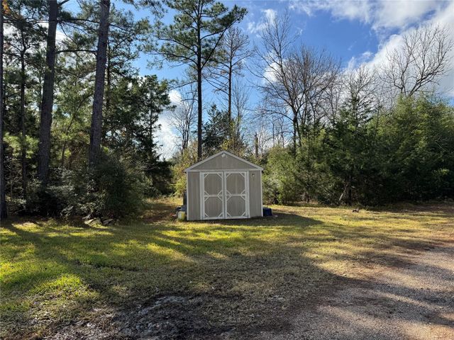 307 Deerwood Drive, Trinity, TX 75862