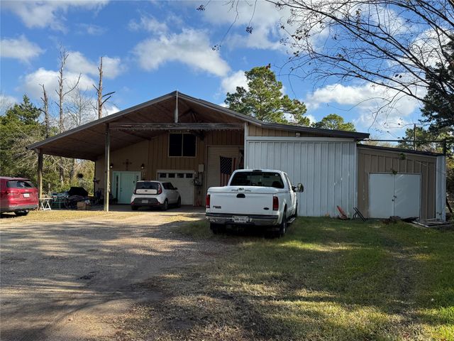 307 Deerwood Drive, Trinity, TX 75862