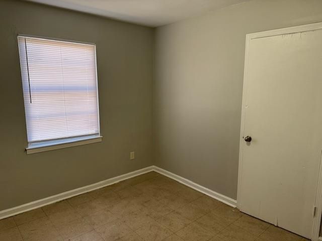 2551 DAKAR AVE, Memphis, TN 38127