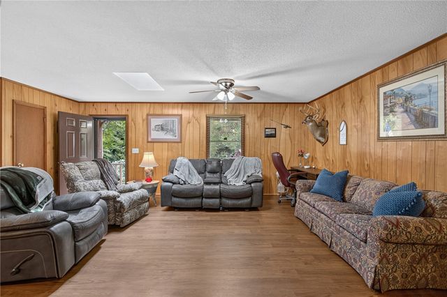 120 Coneross Knob Drive, Seneca, SC 29678