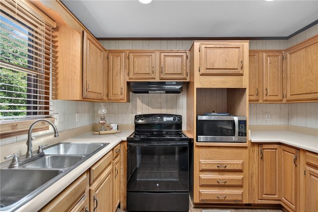 120 Coneross Knob Drive, Seneca, SC 29678