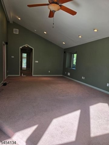 3 Alexandria Dr, Alexandria Twp., NJ 08867