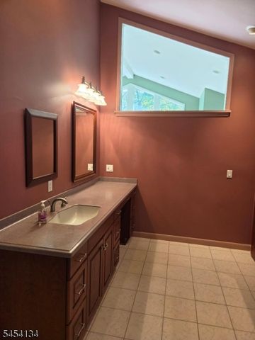 3 Alexandria Dr, Alexandria Twp., NJ 08867