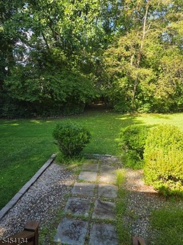 3 Alexandria Dr, Alexandria Twp., NJ 08867