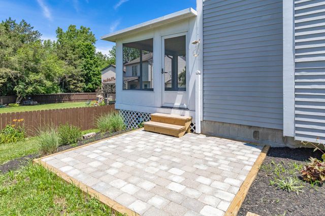 3320 Lindstrom Drive, Columbus, OH 43228