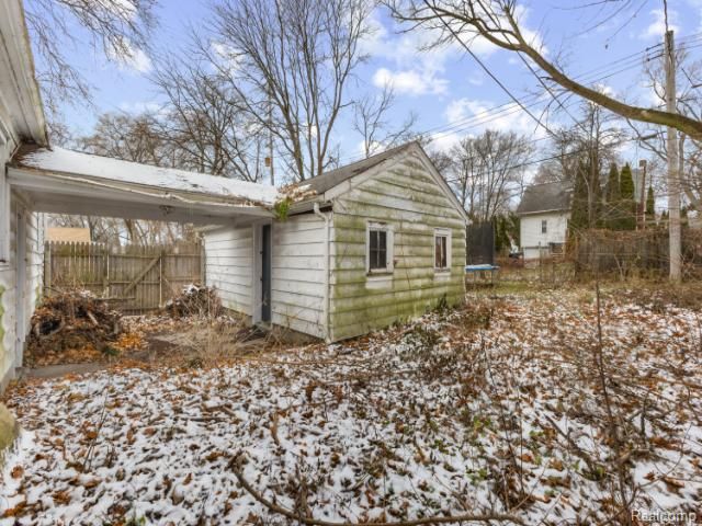 601 Jessop Avenue, Lansing, MI 48910