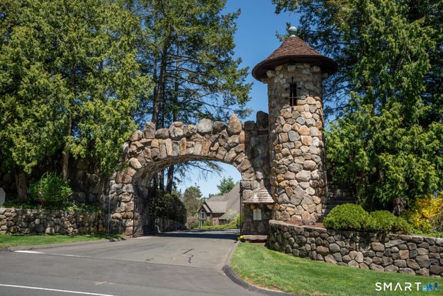 11 Saddle Ridge 11, Bloomfield, CT 06002