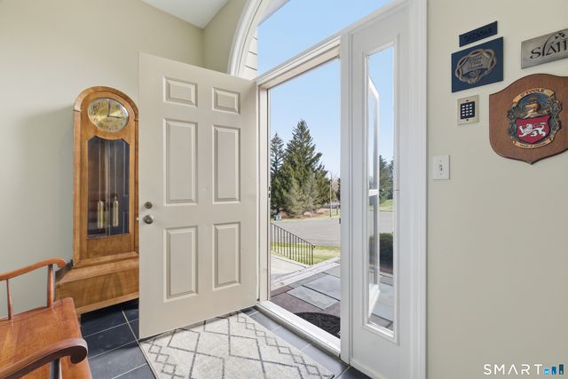 11 Saddle Ridge 11, Bloomfield, CT 06002