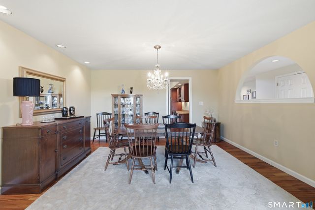 11 Saddle Ridge 11, Bloomfield, CT 06002