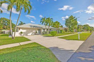 2512 SW 5th Street, Boynton Beach, FL 33435