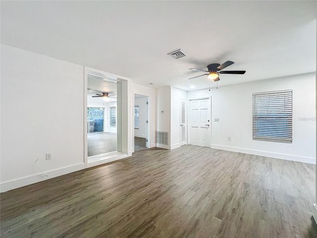 6233 DEWDROP WAY, Tampa, FL 33617