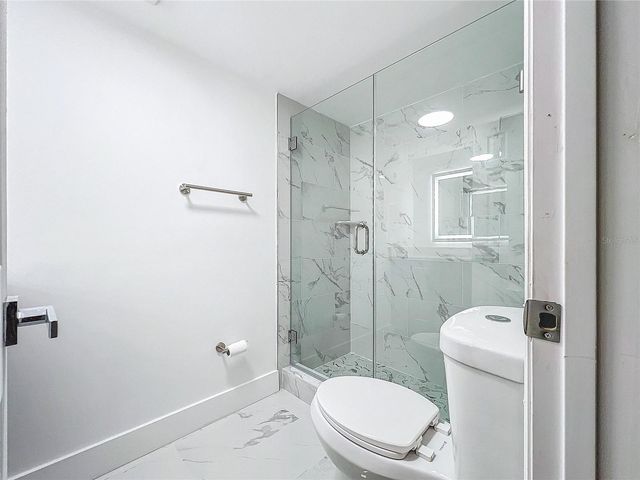 6233 DEWDROP WAY, Tampa, FL 33617