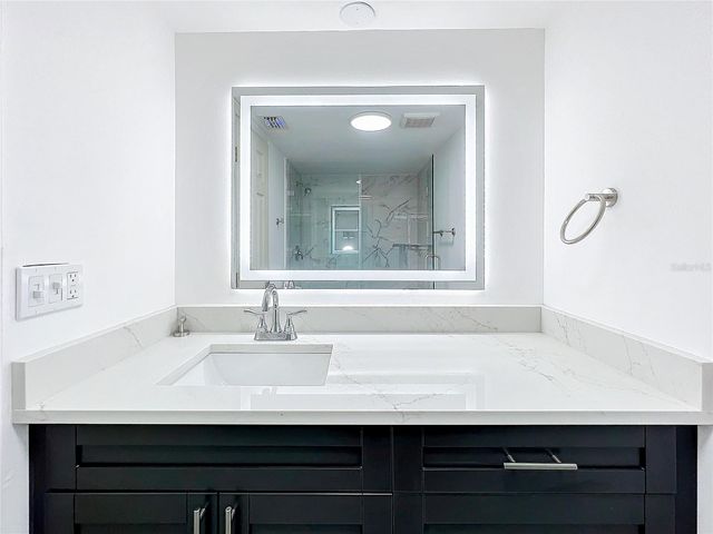 6233 DEWDROP WAY, Tampa, FL 33617