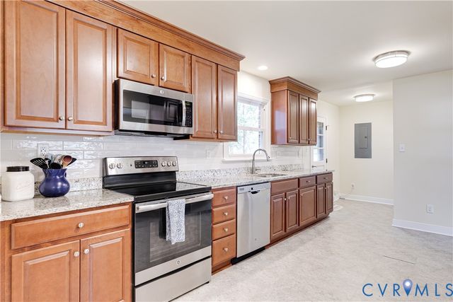 3210 Oak Meadow Ln, Midlothian, VA 23112
