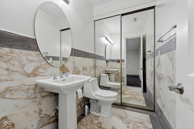 8274 Shute Circle, Avon, IN 46123