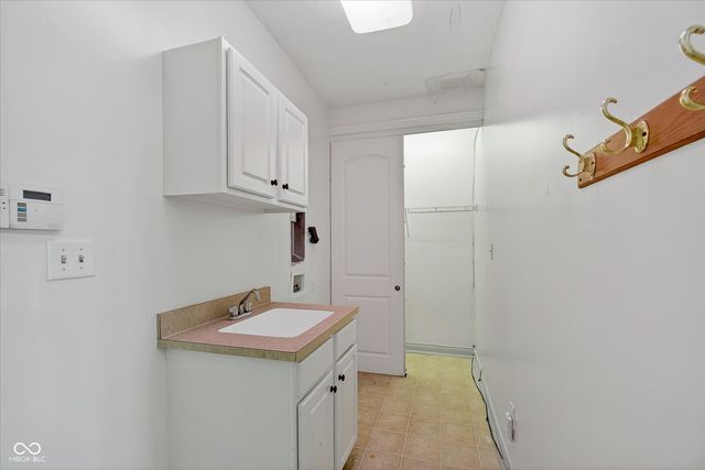 8274 Shute Circle, Avon, IN 46123
